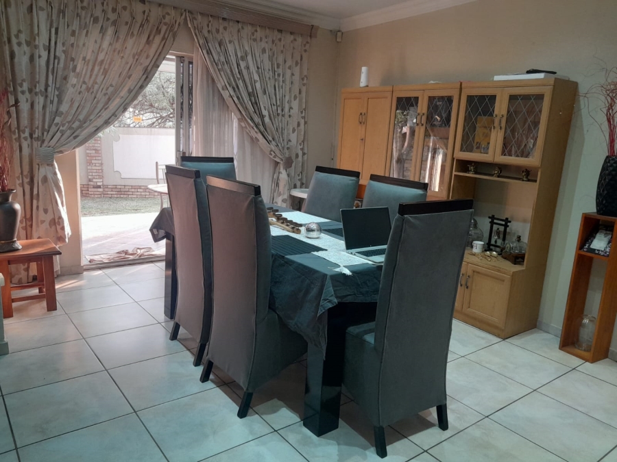 4 Bedroom Property for Sale in Safari Gardens North West